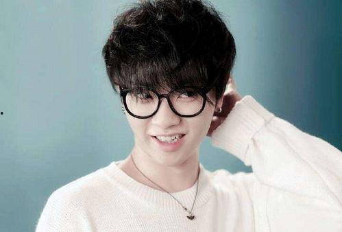 吃瓜娱乐华晨宇是谁,吃瓜娱乐界的音乐奇才